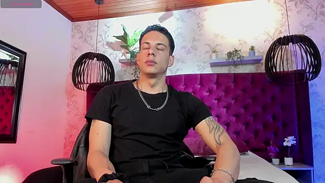 Snapshot of Dustin_Sonne chatting on 07-15-26, 03:34 Dustin Sonne online show from 07-15-26, 03:34