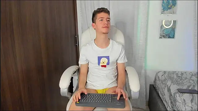 ThiagooJames online show from 10-04-25, 02:42