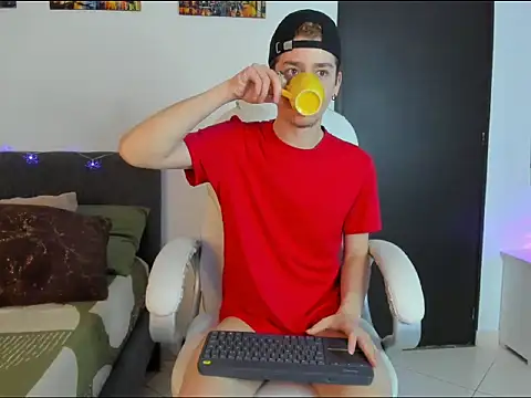 ThiagooJames online show from 02-06-26, 05:56