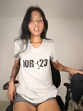 Snapshot of NovaTemptress chatting on 10-11-25, 01:05 NovaTemptress online show from 10-11-25, 01:05