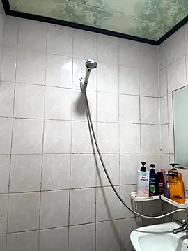 Snapshot of SongJinWoo007 chatting on 12-01-25, 12:10 SongJinWoo007 online show from 12-01-25, 12:10