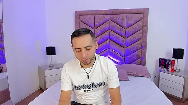 Lushian  online show from 03-28-26, 04:06