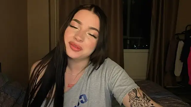 Snapshot of honey_____bunny chatting on 09-11-25, 05:02 honey bunny online show from 09-11-25, 05:02