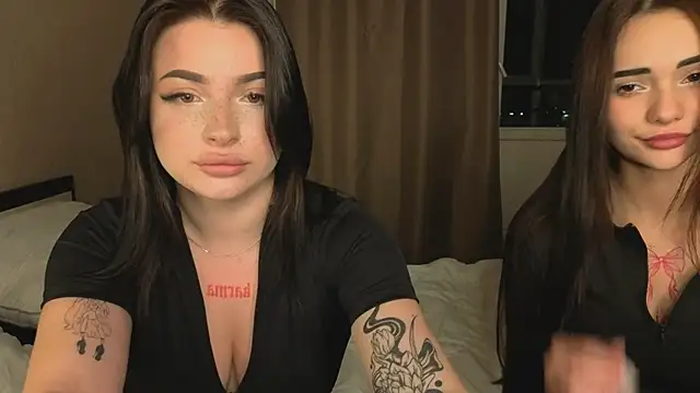 Snapshot of honey_____bunny chatting on 09-23-25, 06:00 honey bunny online show from 09-23-25, 06:00