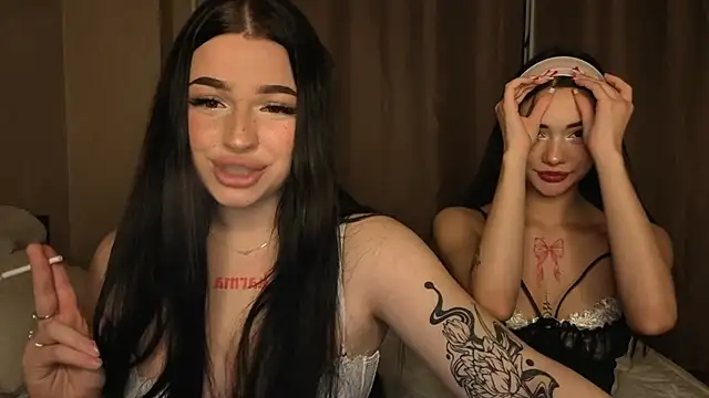 Snapshot of honey_____bunny chatting on 11-28-25, 11:24 honey bunny online show from 11-28-25, 11:24