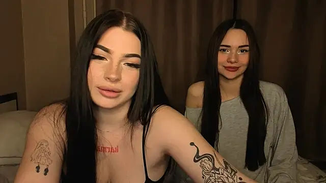 Snapshot of honey_____bunny chatting on 11-30-25, 01:26 honey bunny online show from 11-30-25, 01:26