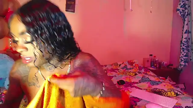 Snapshot of pink_7777 chatting on 11-21-25, 11:47 pink 7777 online show from 11-21-25, 11:47