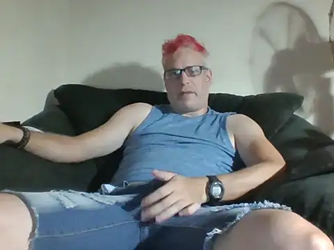 Snapshot of nerdy6 chatting on 09-17-25, 05:42 nerdy6 online show from 09-17-25, 05:42