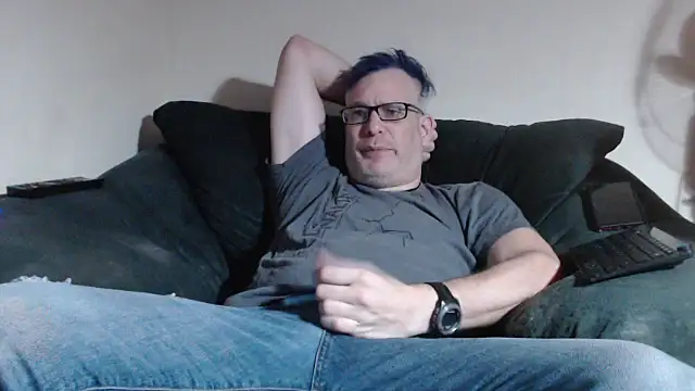 Snapshot of nerdy6 chatting on 04-28-26, 12:42 nerdy6 online show from 04-28-26, 12:42