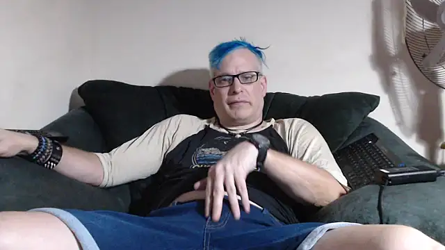 Snapshot of nerdy6 chatting on 06-08-26, 03:40 nerdy6 online show from 06-08-26, 03:40