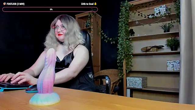 Ellis Nova online show from 10-25-25, 09:39