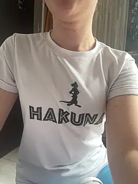 Snapshot of Megan_colsom chatting on 10-14-25, 05:36 Megan colsom online show from 10-14-25, 05:36