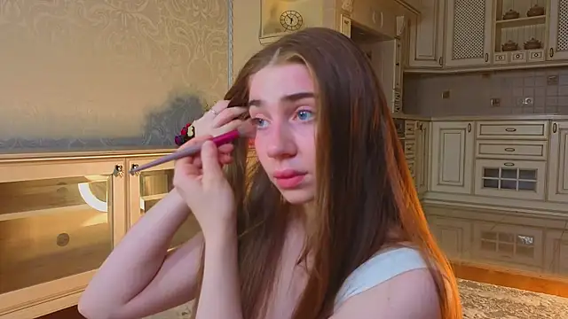 Snapshot of EadlinGillim chatting on 09-22-25, 03:08 EadlinGillim online show from 09-22-25, 03:08