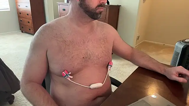 Snapshot of spongers1402 chatting on 03-25-26, 04:35 spongers1402 online show from 03-25-26, 04:35