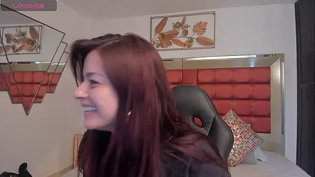 Snapshot of valerieMattson chatting on 09-29-25, 06:02 valerieMattson online show from 09-29-25, 06:02