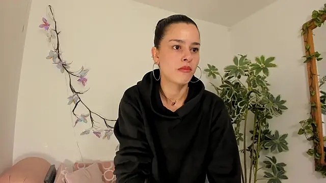 Snapshot of valerieMattson chatting on 11-27-25, 04:31 valerieMattson online show from 11-27-25, 04:31