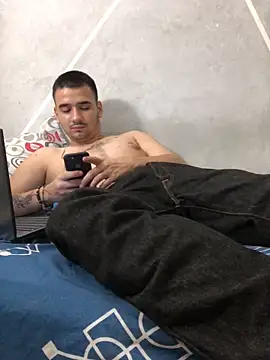 Snapshot of Cesar_Augusto chatting on 10-19-25, 06:03 Cesar Augusto online show from 10-19-25, 06:03