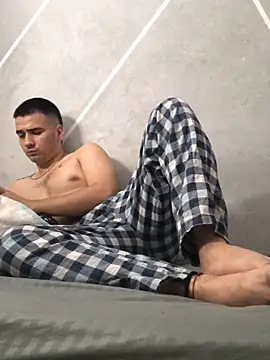 Snapshot of Cesar_Augusto chatting on 10-25-25, 01:57 Cesar Augusto online show from 10-25-25, 01:57