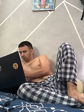 Snapshot of Cesar_Augusto chatting on 11-02-25, 02:52 Cesar Augusto online show from 11-02-25, 02:52