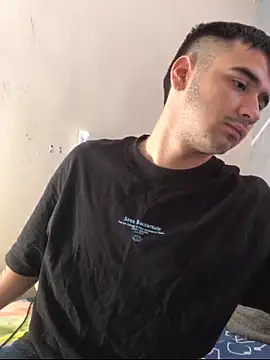 Snapshot of Cesar_Augusto chatting on 02-17-26, 02:02 Cesar Augusto online show from 02-17-26, 02:02