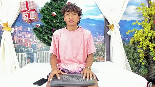 Snapshot of MilthonDelis chatting on 11-20-25, 04:12 MilthonDelis online show from 11-20-25, 04:12