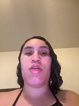 Snapshot of carlithefreak chatting on 05-15-26, 09:33 carlithefreak online show from 05-15-26, 09:33