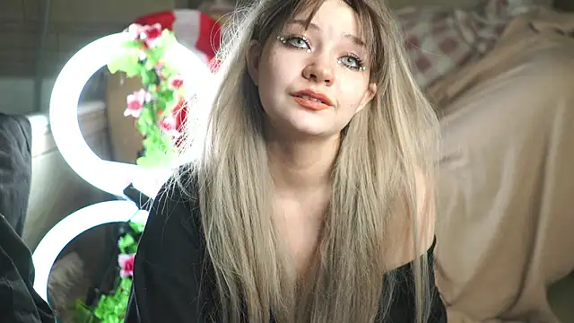 Snapshot of nikoli_naw chatting on 09-12-25, 04:23 nikoli naw online show from 09-12-25, 04:23