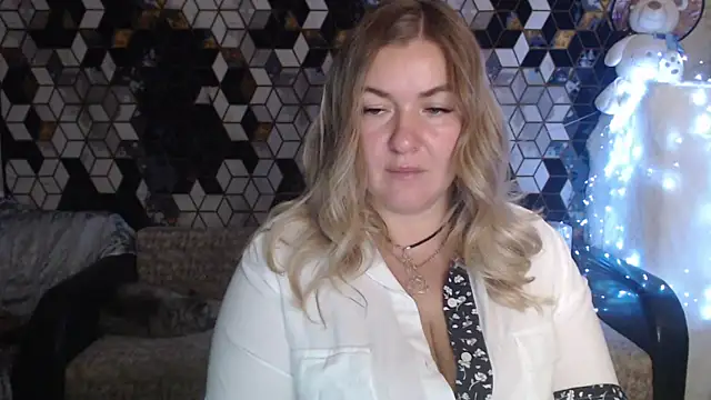 NikaSkylink online show from 11-14-25, 08:18