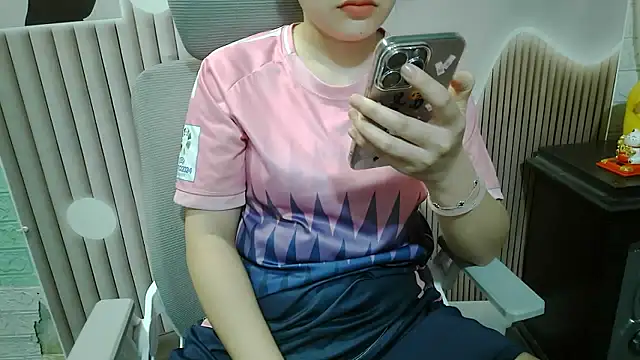 Emachiii online show from 09-23-25, 12:24