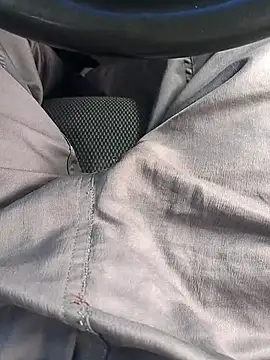 Snapshot of chef82 chatting on 01-10-26, 06:31 chef82 online show from 01-10-26, 06:31