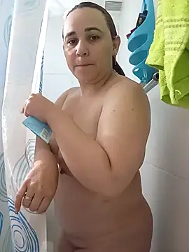 Snapshot of Bby_Zicast chatting on 12-14-25, 04:34 Bby Zicast online show from 12-14-25, 04:34