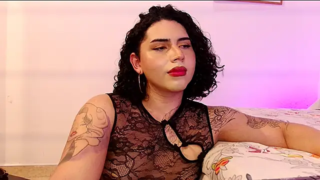 Snapshot of NoahMonroe_11 chatting on 11-02-25, 06:54 NoahMonroe 11 online show from 11-02-25, 06:54