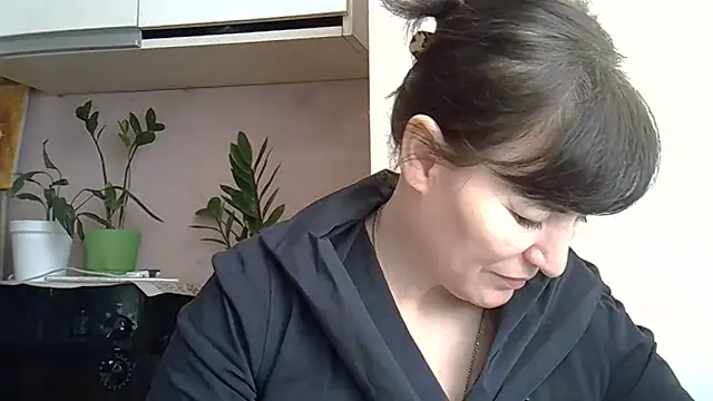 Krystal 82 online show from 02-06-26, 11:02