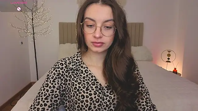 Snapshot of Real_cutie1 chatting on 04-30-26, 01:06 Real cutie1 online show from 04-30-26, 01:06