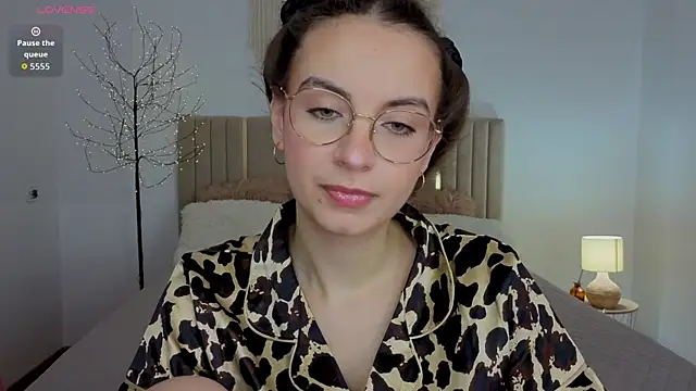 Snapshot of Real_cutie1 chatting on 07-16-26, 12:55 Real cutie1 online show from 07-16-26, 12:55