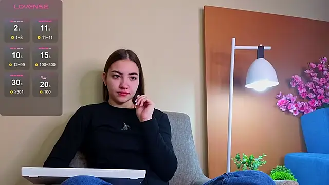 Ashley Pierce online show from 10-17-25, 04:15