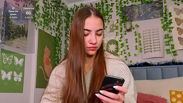 Ashley Pierce online show from 12-19-25, 04:08