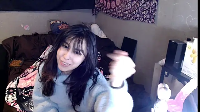 London Ray online show from 02-18-26, 06:09