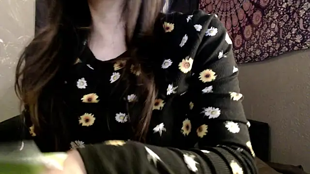 Snapshot of London_Ray chatting on 05-22-26, 01:35 London Ray online show from 05-22-26, 01:35