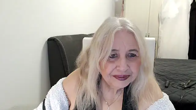 Snapshot of SusiLifeXXX chatting on 04-23-26, 08:11 SusiLifeXXX online show from 04-23-26, 08:11