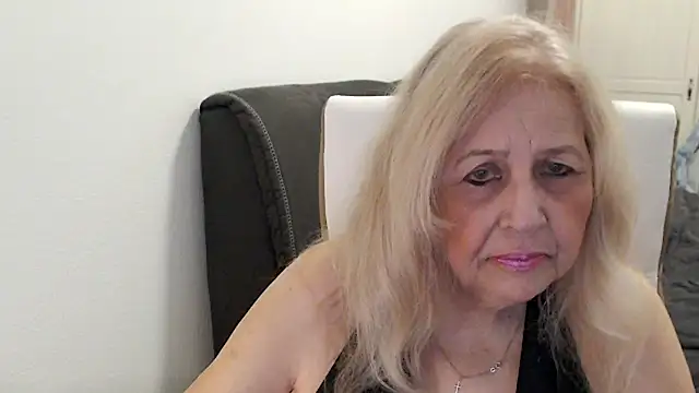 Snapshot of SusiLifeXXX chatting on 05-06-26, 07:30 SusiLifeXXX online show from 05-06-26, 07:30