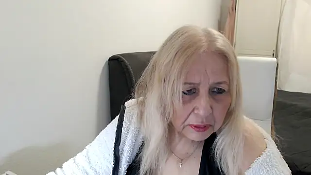 Snapshot of SusiLifeXXX chatting on 05-19-26, 07:31 SusiLifeXXX online show from 05-19-26, 07:31
