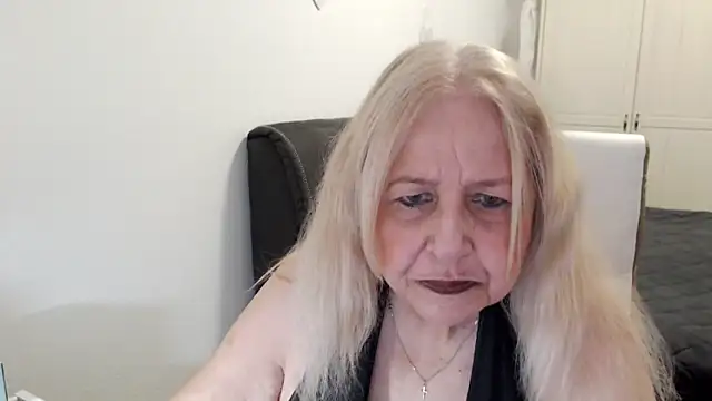 Snapshot of SusiLifeXXX chatting on 05-28-26, 08:06 SusiLifeXXX online show from 05-28-26, 08:06