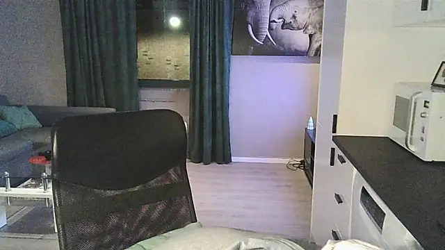 Snapshot of Dartanjanas13 chatting on 02-17-26, 06:25 Dartanjanas13 online show from 02-17-26, 06:25