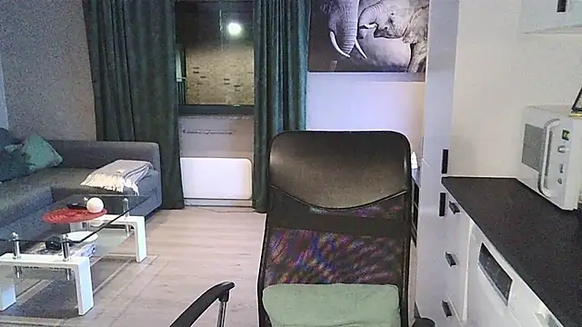 Snapshot of Dartanjanas13 chatting on 02-19-26, 08:05 Dartanjanas13 online show from 02-19-26, 08:05