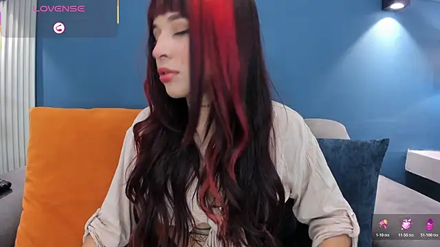 MartinaBlakees online show from 11-18-25, 01:48