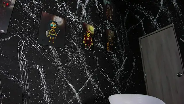 Snapshot of kileyyHot chatting on 10-21-25, 02:34 kileyyHot online show from 10-21-25, 02:34