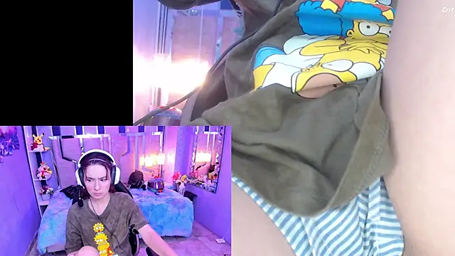 Snapshot of NicoleFerrel chatting on 10-14-25, 02:51 NicoleFerrel online show from 10-14-25, 02:51