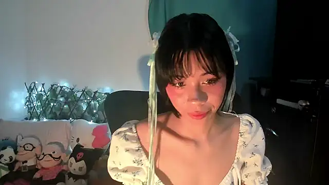 Snapshot of dolliette24 chatting on 09-25-25, 03:10 dolliette24 online show from 09-25-25, 03:10