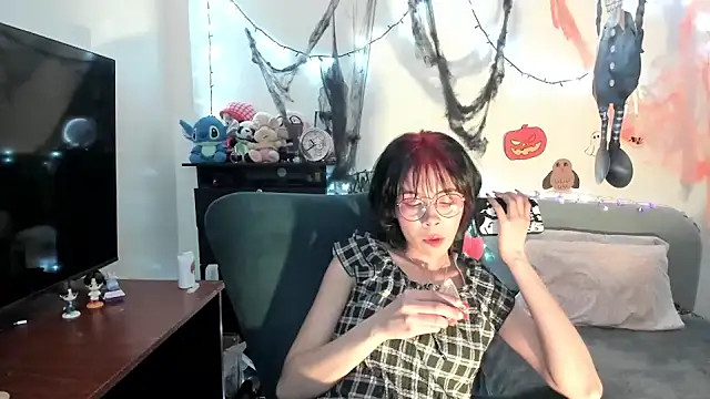 Snapshot of dolliette24 chatting on 10-23-25, 03:50 dolliette24 online show from 10-23-25, 03:50